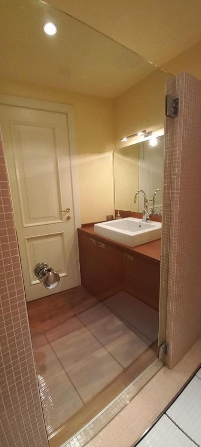 Daisy Apartment In Centro A コモ エクステリア 写真